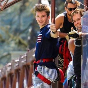 Meet your Posher, Harrison